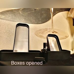 Mirrored small boxes